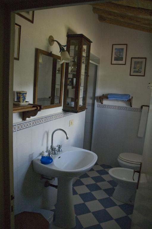 Вилла Agriturismo La Leccia Биббона Экстерьер фото